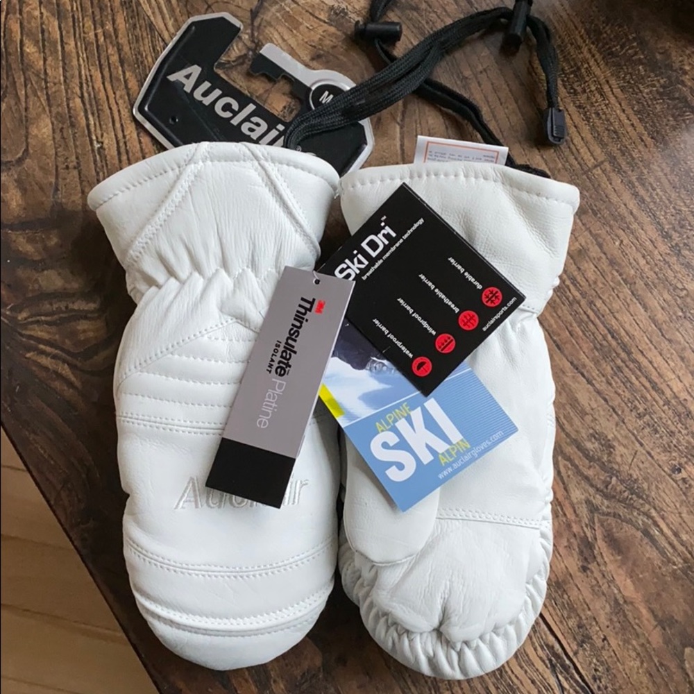Auclair ski mittens - brand new